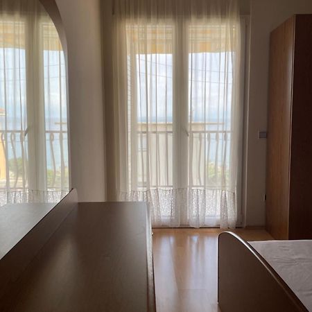 Apartment Iva Podstrana Bagian luar foto