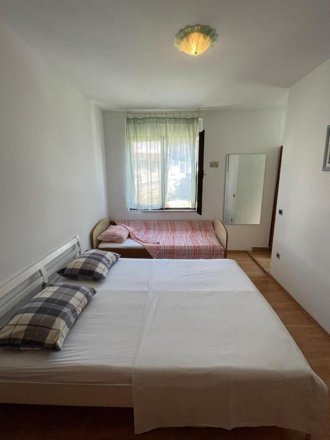 Apartment Iva Podstrana Bagian luar foto
