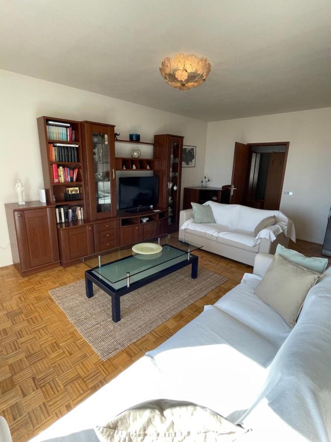 Apartment Iva Podstrana Bagian luar foto